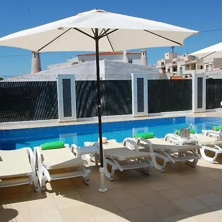 Villa 2, Cozy On Oura Beach,
