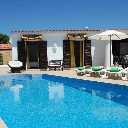 Villa 2, Cozy On Oura Beach, *