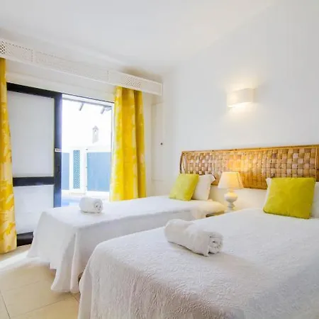 2, Great Spot Oura Beach, * Albufeira