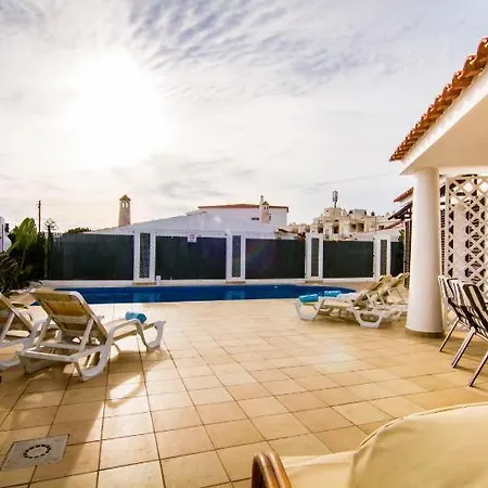 Villa 2, Cozy On Oura Beach, Albufeira