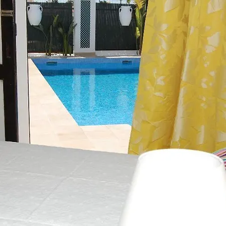 Villa 2, Cozy On Oura Beach,