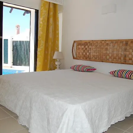 2, Cozy On Oura Beach, Villa