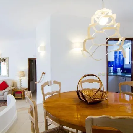 Villa 2, Great Spot Oura Beach, *