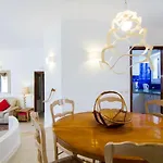 빌라 2, Great Spot Oura Beach, *