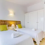 Villa 2, Great Spot Oura Beach, Albufeira