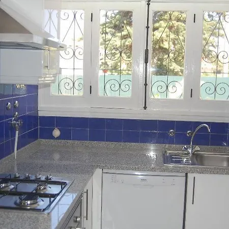 2, Great Spot Oura Beach, * Albufeira